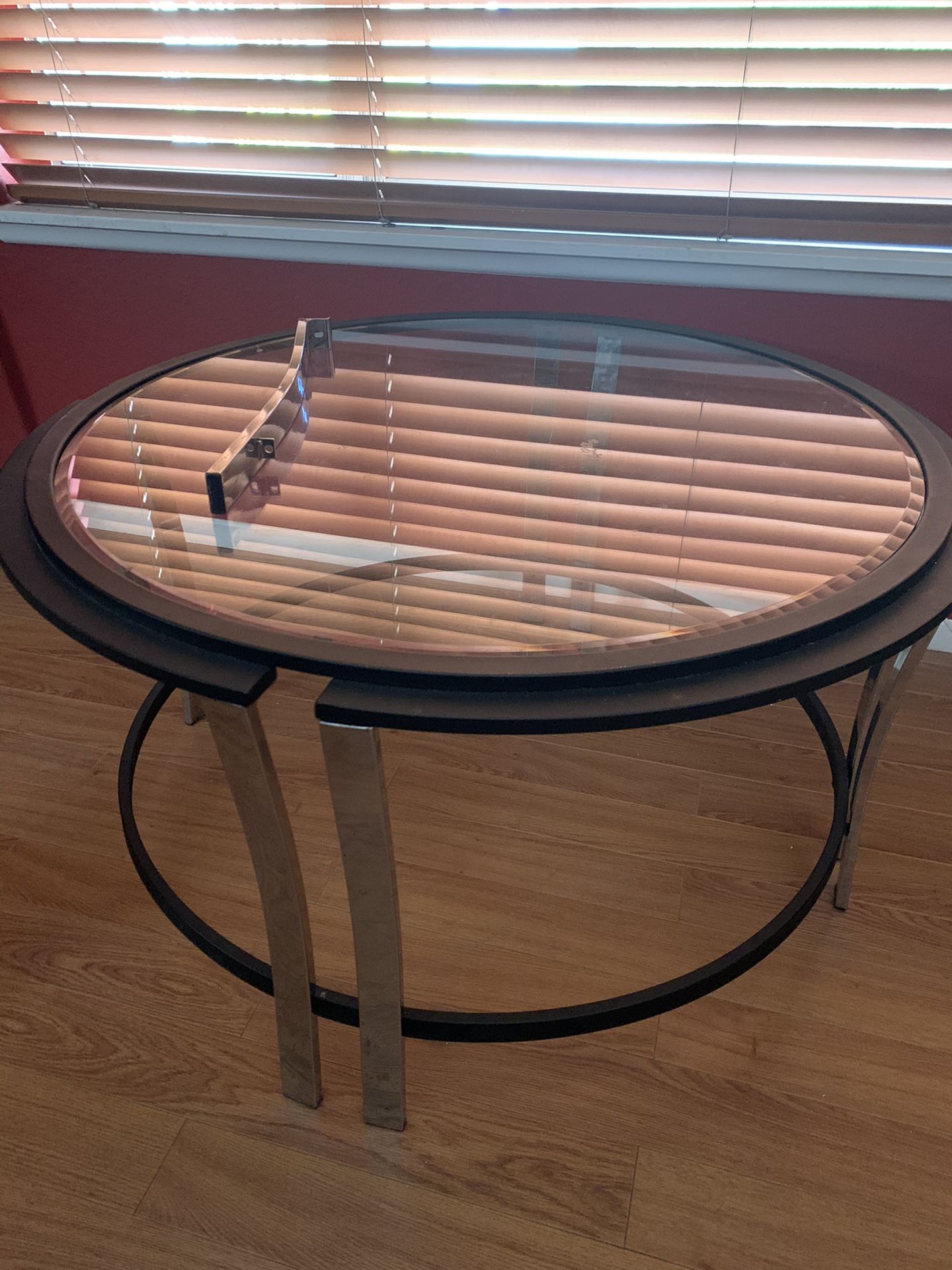Glass coffee table (Please read description)