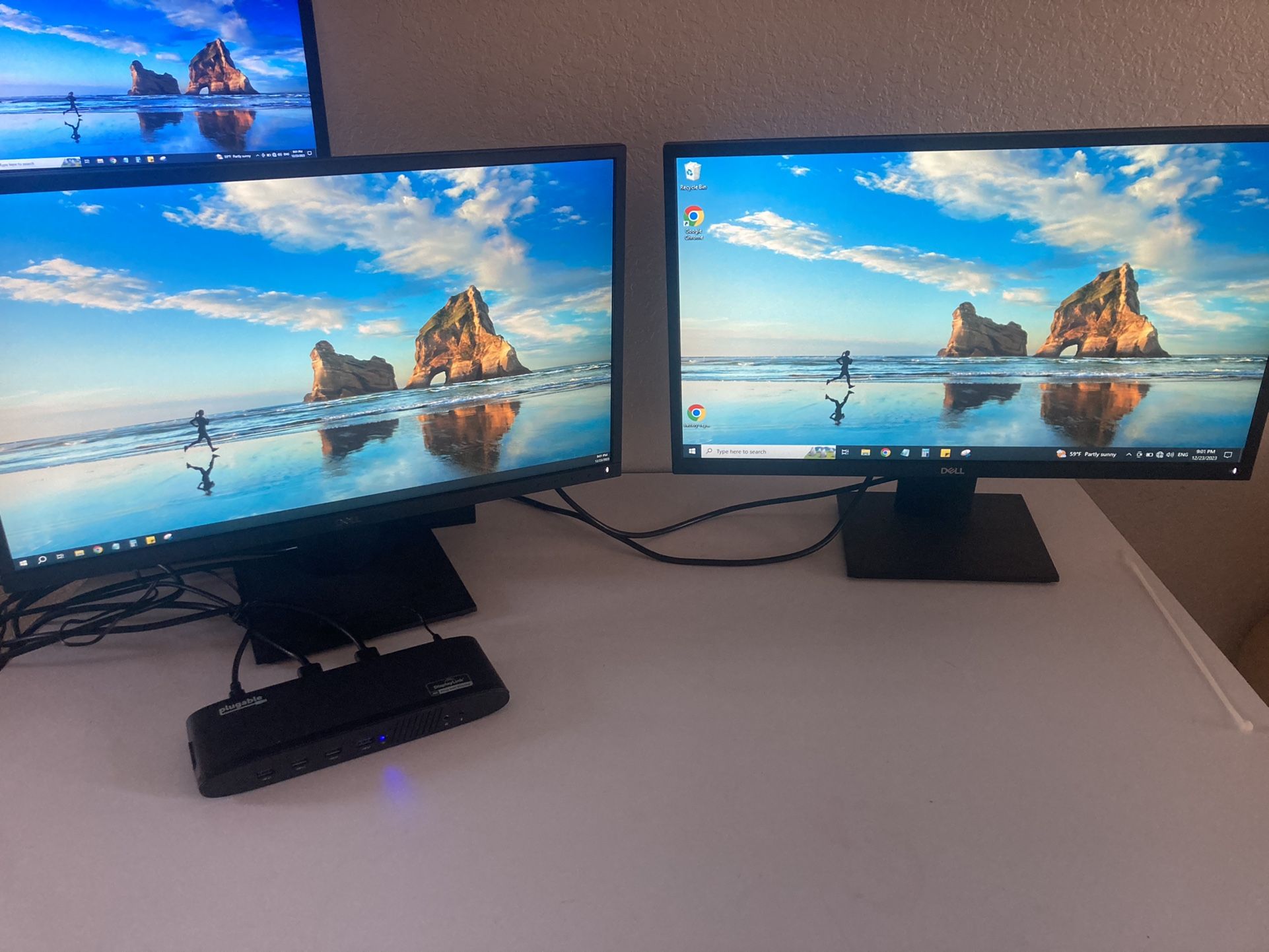 (2) Dell 24 inch Computer monitors With Free Docking Station 