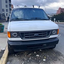 2006 Ford E-250