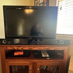 32” LCD TV & 1st Gen Apple TV bundle