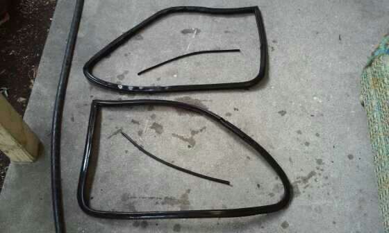 BMW E30 2dr. Rear quarter vent pop out windows for Sale in Hesperia, CA ...