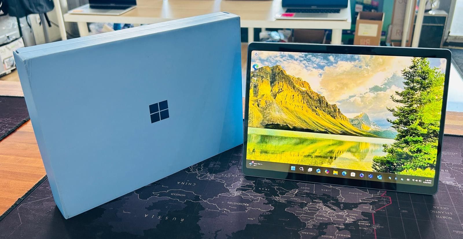 Microsoft Surface Pro 11th Edition Snapdragon 12-Core 3.40Ghz 16GB 500GB SSD Laptop//Tablet