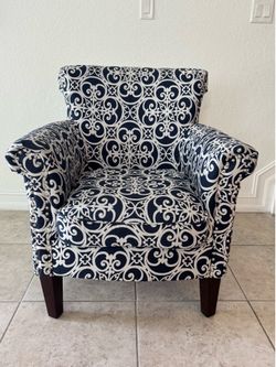 Black and White Living room chair