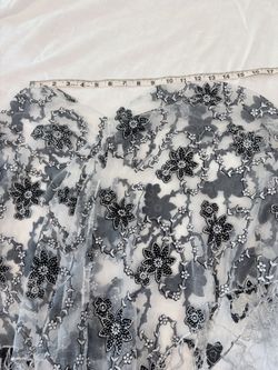 Women's Black And White Elegant Lace  Shawl With Fringe