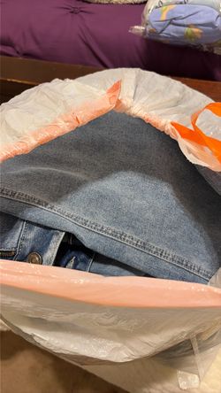 Large Woman’s clothing like new !! Full bag