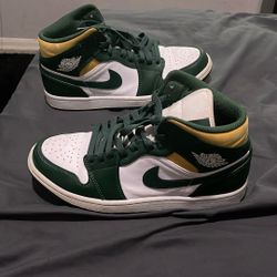 Jordan 1s (Size 8.5)