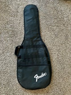 Fender Soft Electric Guitar Case and Guitar Strap.