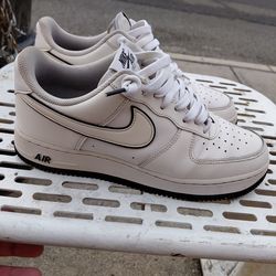 NIKE AIRFORCE 1