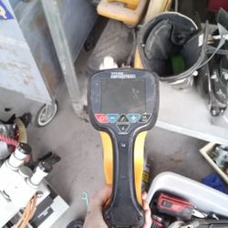 Vivax Metrotech vLocML2 cable and pipe locator. 