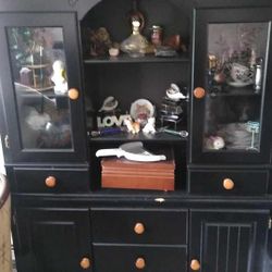 Black Hutch