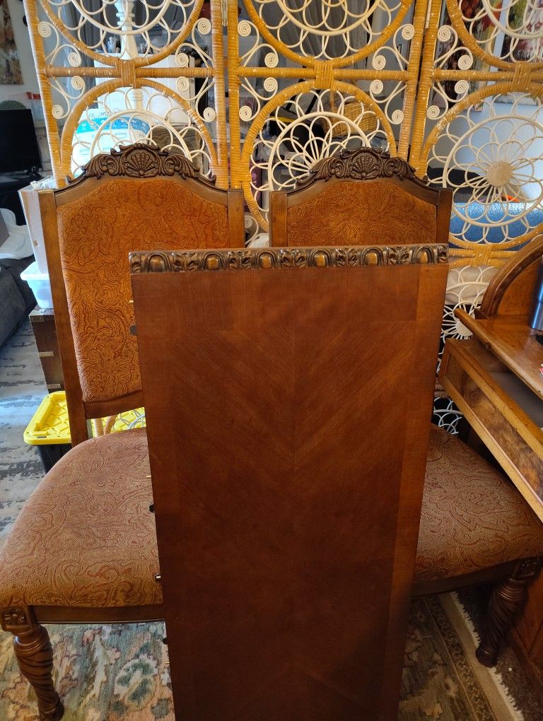 Vintage Table With Four Chairs