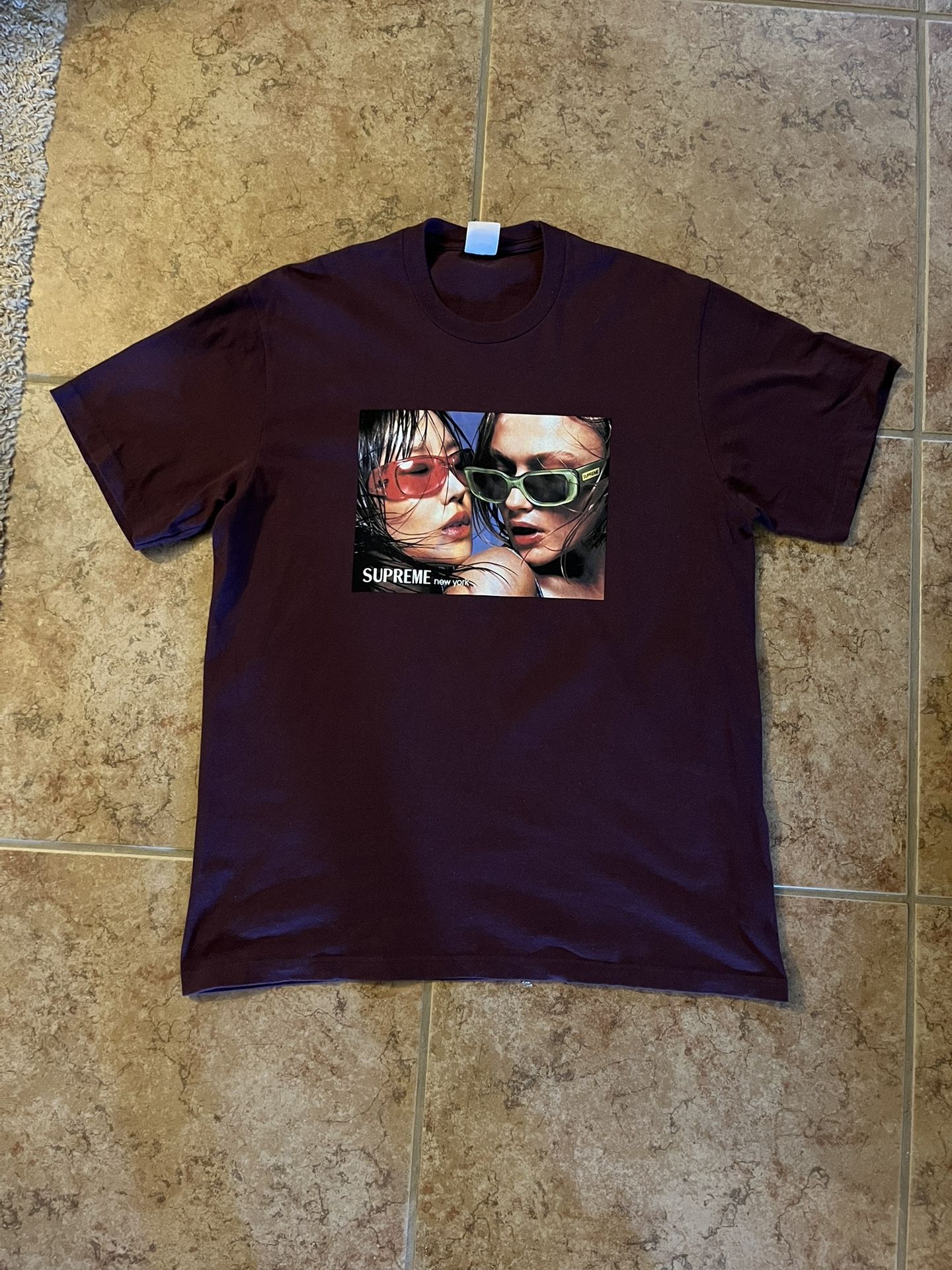 supreme eyewear tee - www.disolcolor.com