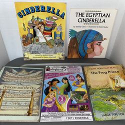 Girls Storybooks With New Disney Princess Colorforms 