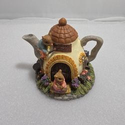 Vintage 1993 Dezine Ltd Mouse House Novelty Teapot Figurine (UA)
