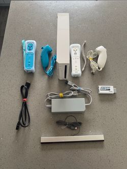 Wii  Bundle – Loaded with games