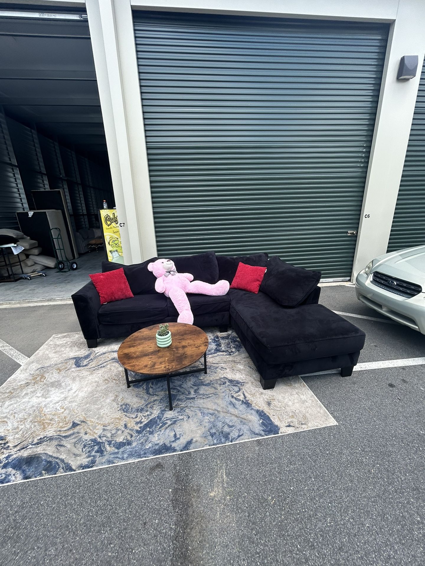 Sectional Sofa/ Couch DELIVERY AVAILABLE 