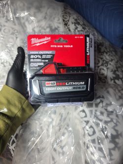 Milwaukee Battery Store Cost Is Over 200.00 Im Willimg To Sell For 130.00 In Packaging Stillù⁷