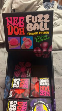 Needoh Fuzzball!! flower power