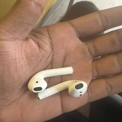Apple AirPods 