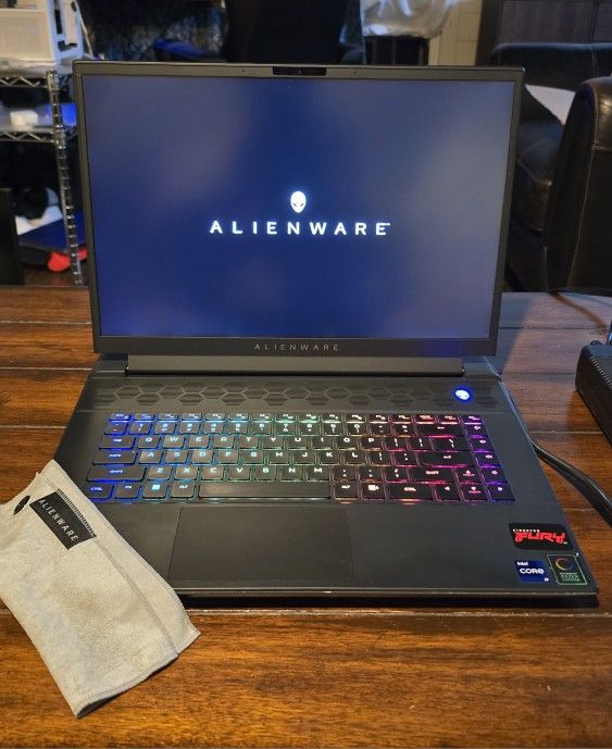 Alienware M16 R1 | i9‑13900HX | RTX 4080 | 32 GB | 1 TB