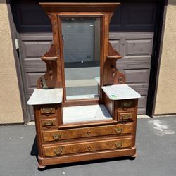 Antique/Vintage Dresser With Mirror