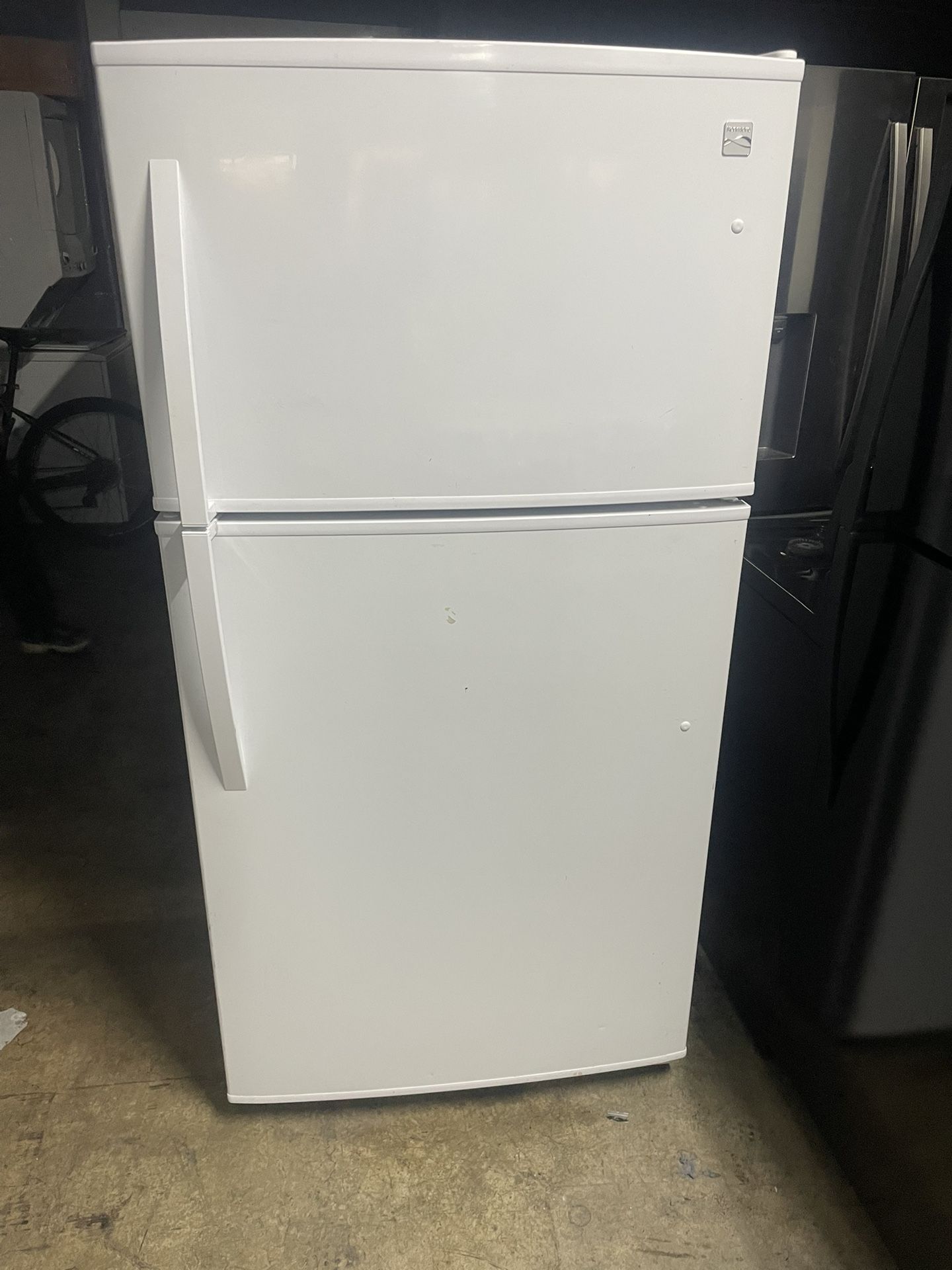 KENMORE APARTMENT SIZE REFRIGERATOR