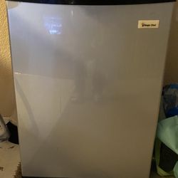 Magic Chef Refrigerator