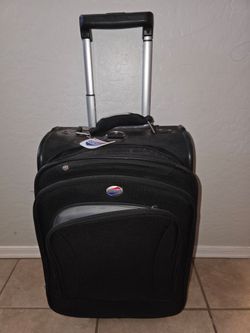 American tourister black carry on