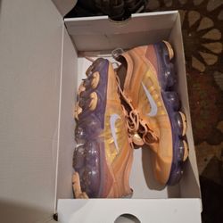 Max Nike Size 8.5 Women