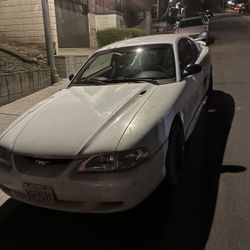 1998 Ford Mustang