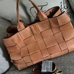 Handbag 