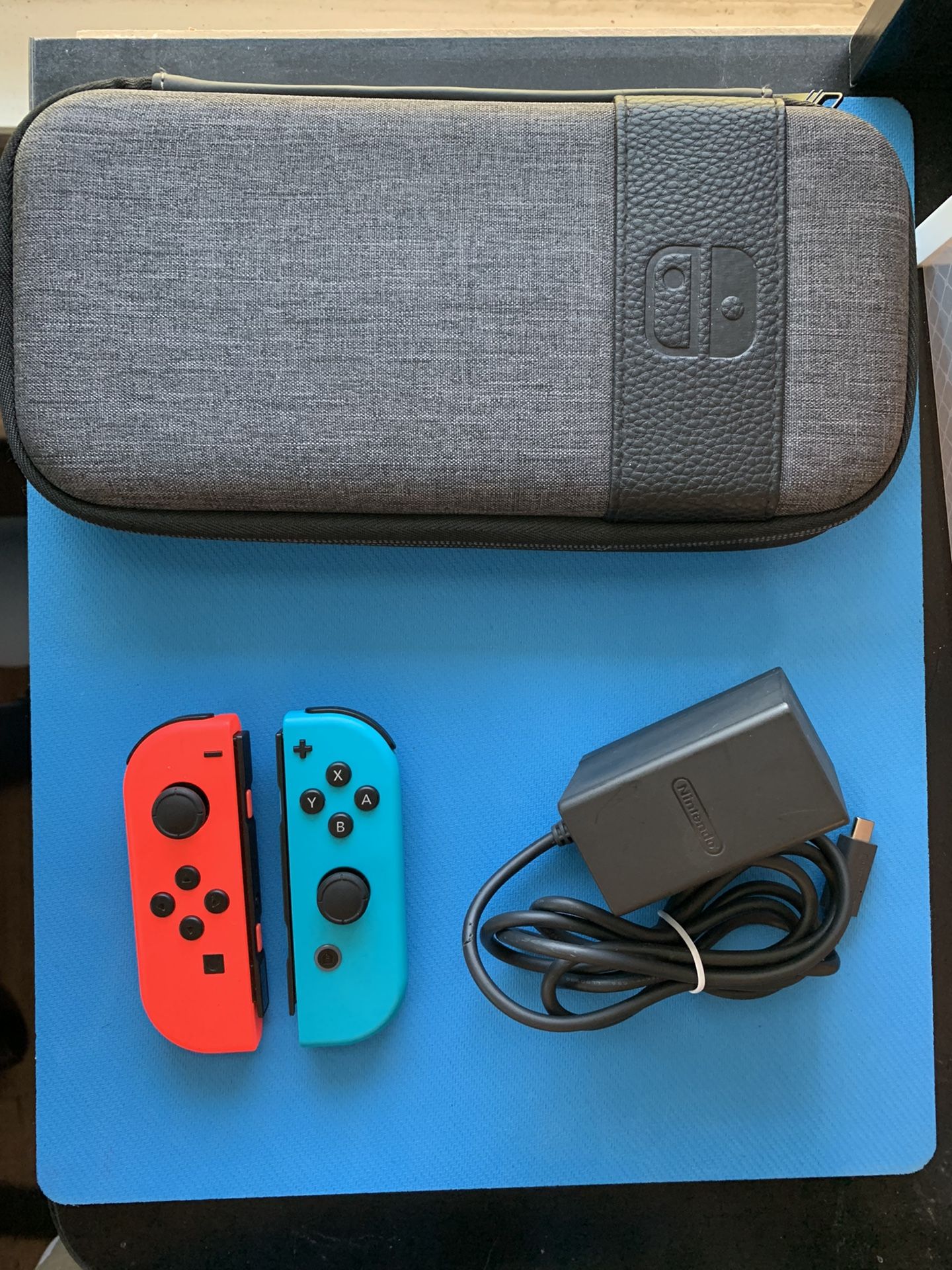 Nintendo Switch Joycons Original charger & Carrying Case OLED N64 SP 