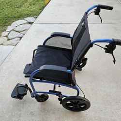 Ultra Lightweight Wheelchair, Easy To Collapse