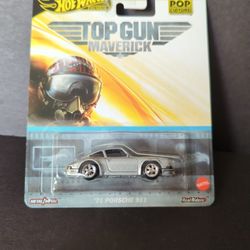 Hot Wheels Premium Pop Culture Top Gun Maverick '71 Porsche 911 