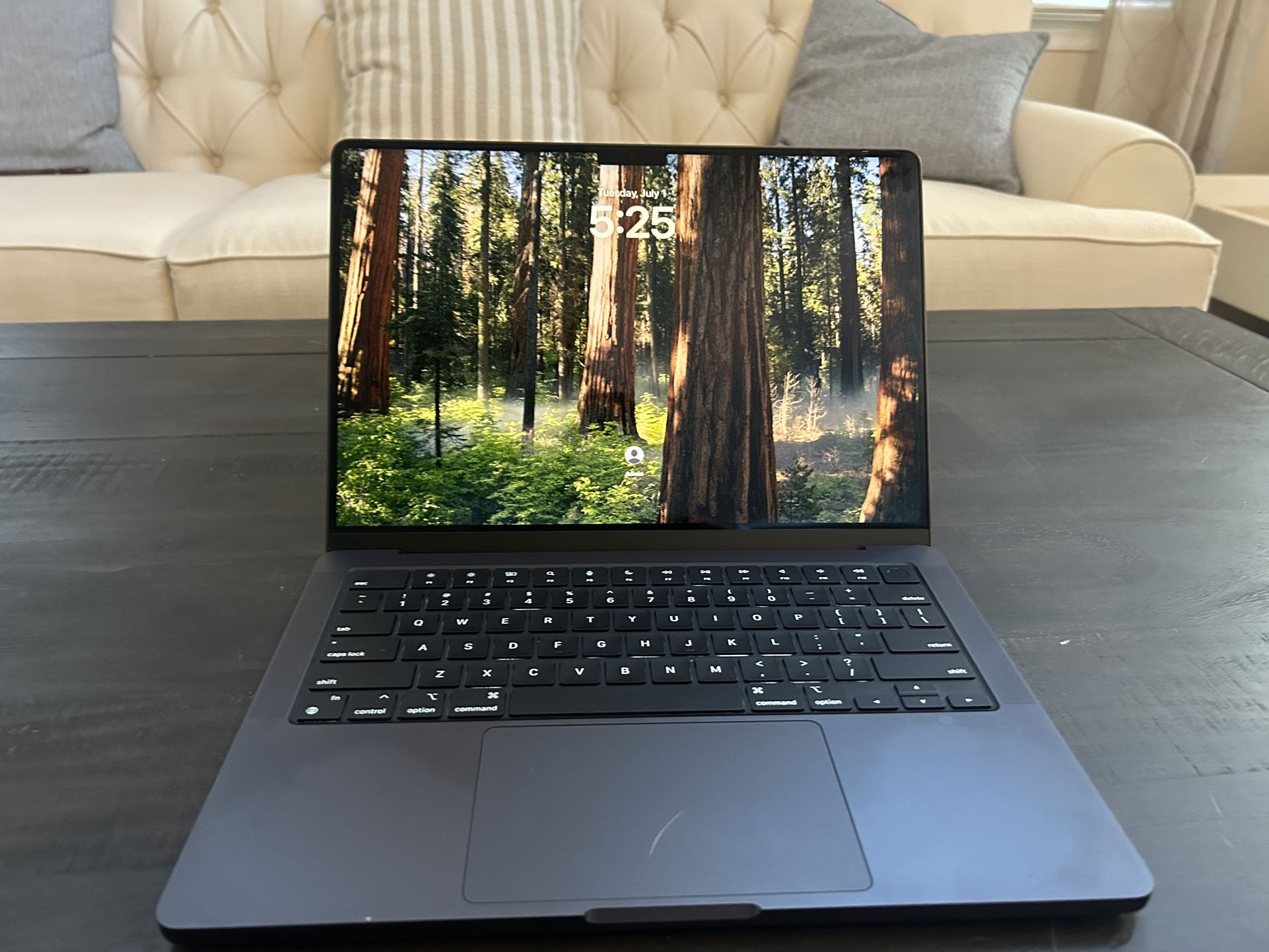 2024 Macbook Pro 14-Inch