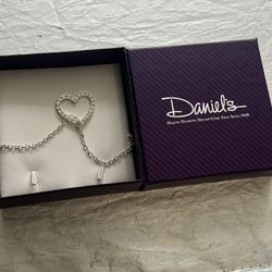 women’s fashion necklace