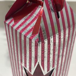 Bath & Body Works strawberry snowflakes, mini gift set