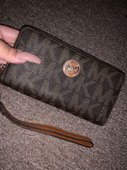 Michael kors wallet