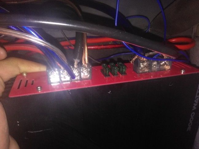 CRUNCH GTR 3000 WATT AMP