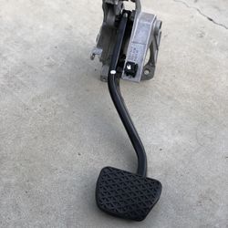 07-11 BMW E90 E91 E92 E93 335i 330i 328i 325i Brake Pedal