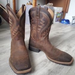 Size 12 New Condition Ariat boots