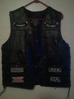 Leather vest !