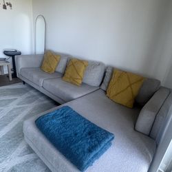 Living Spaces Sofa With Right Hand Chaise 