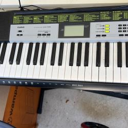Casio LK-135 Keyboard