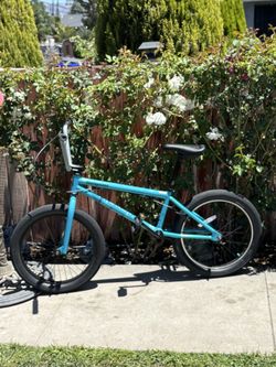 20 INCH MONGOOSE BIKE