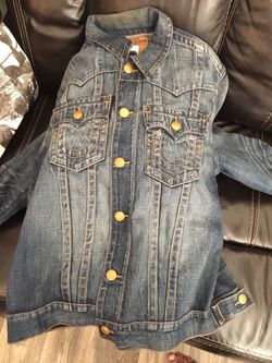 True religion jean jacket size xl fit like a large