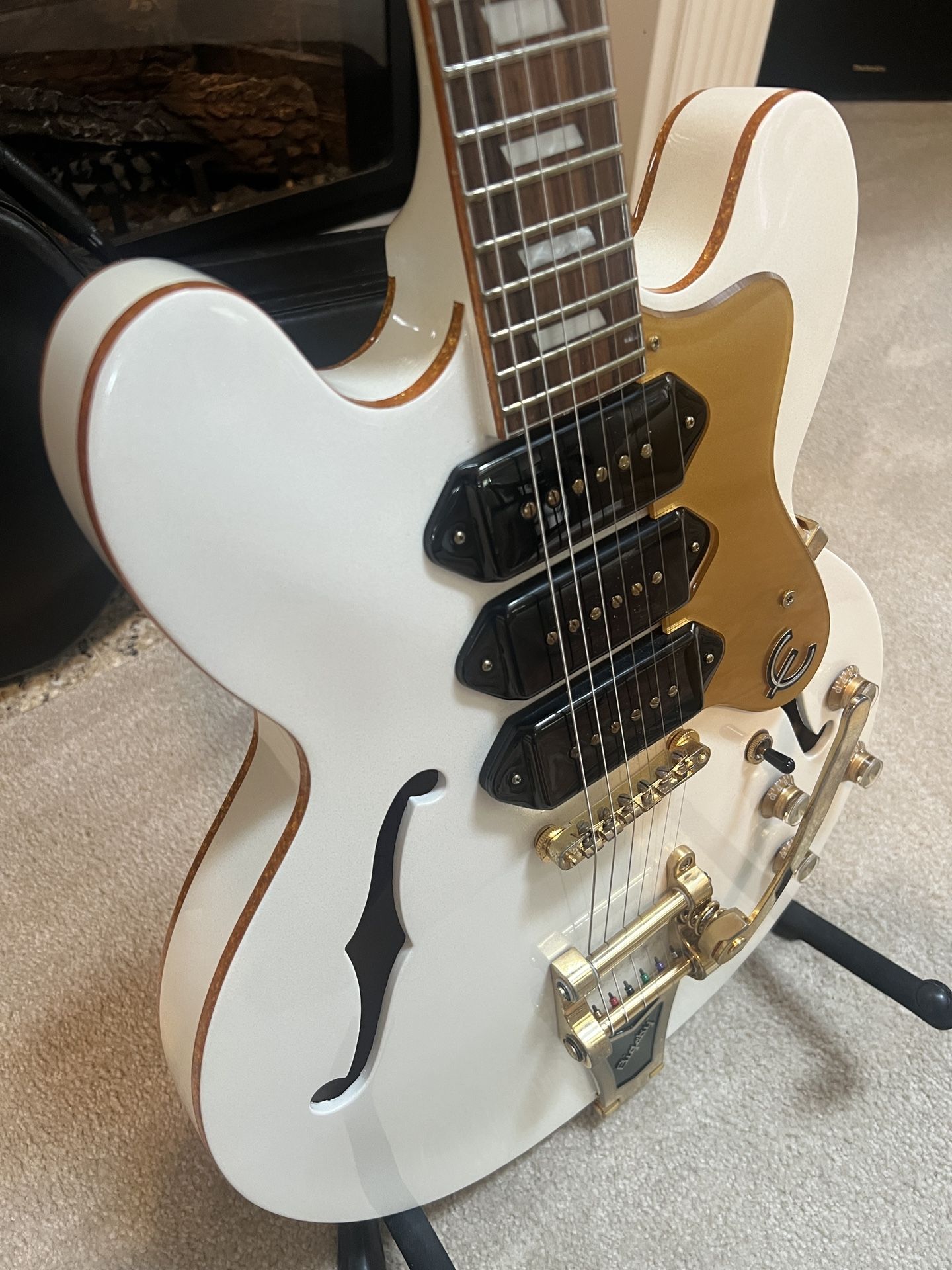 Epiphone Riviera Custom P93 Semi Hollow White $450 (Seattle)