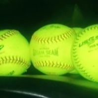10 SOFTBALLS 🥎 $10 