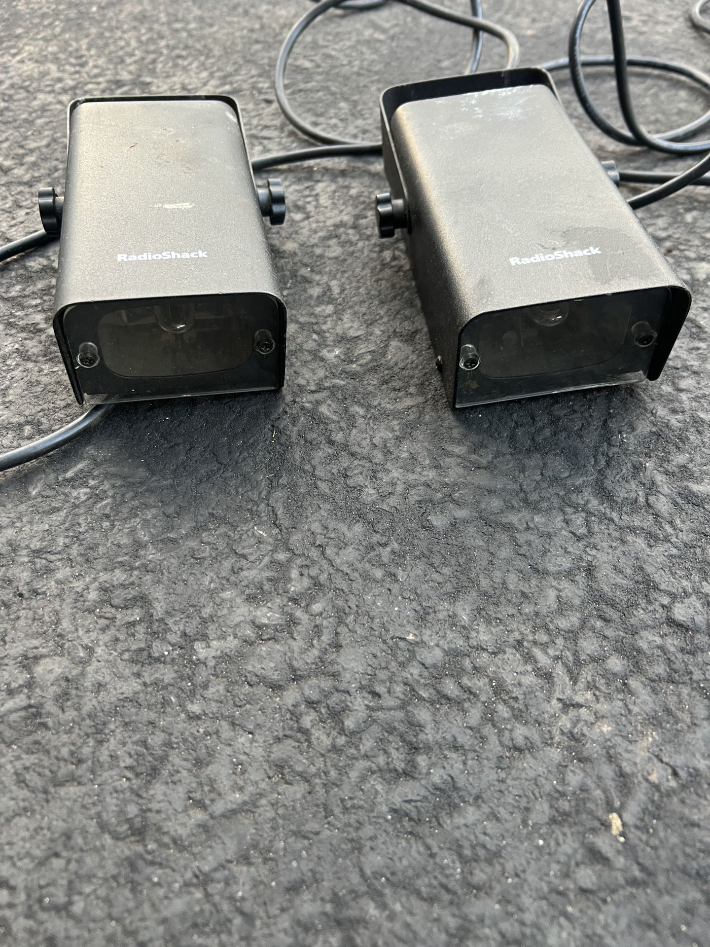 2 RadioShack strobe Lights (1 Needs New Bulb)