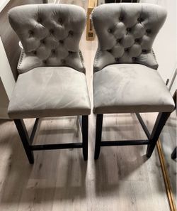 Set of 2 Tufted Velvet Bar Stools